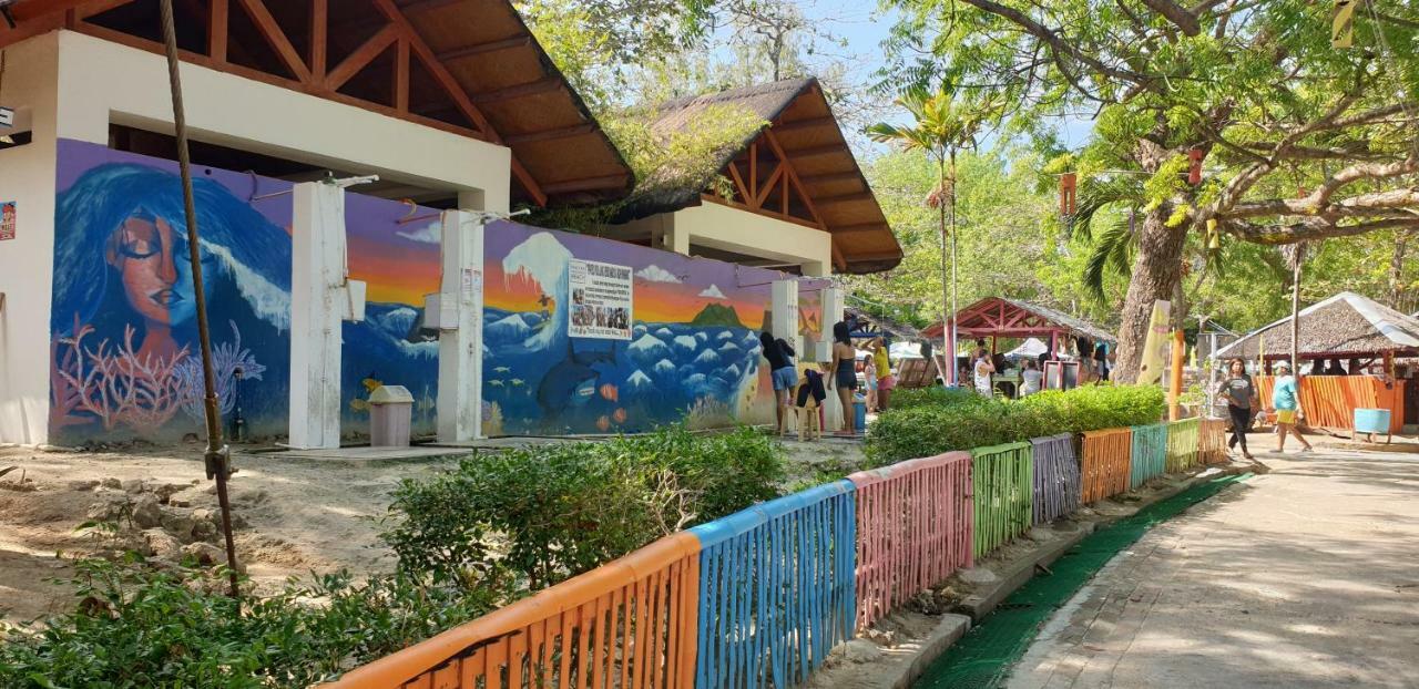 Mactan Newtown Condo With Garden And Ocean View 8Newtown Blvd Lapu-Lapu City Exteriör bild