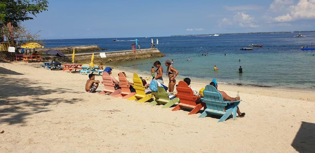 Mactan Newtown Condo With Garden And Ocean View 8Newtown Blvd Lapu-Lapu City Exteriör bild