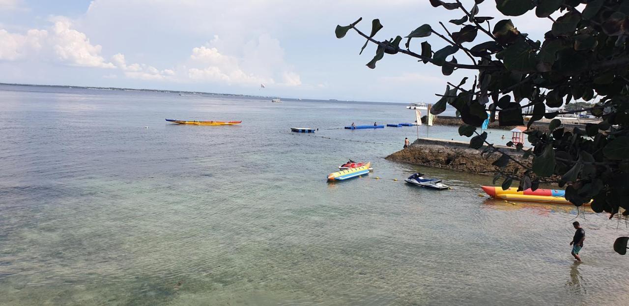 Mactan Newtown Condo With Garden And Ocean View 8Newtown Blvd Lapu-Lapu City Exteriör bild