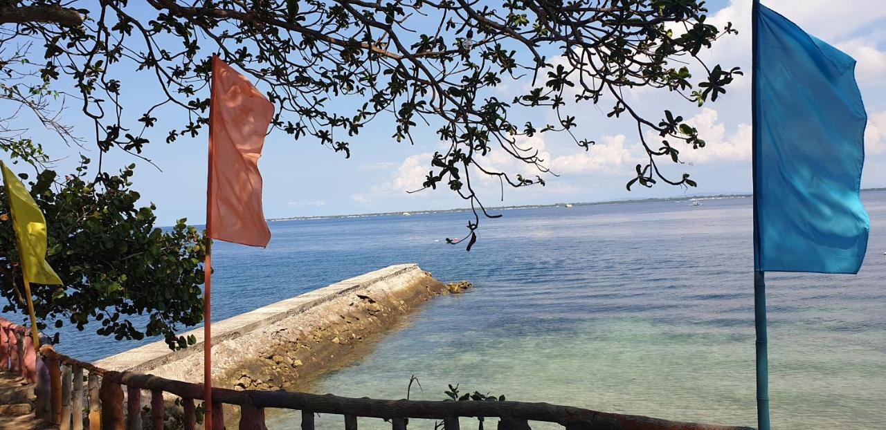 Mactan Newtown Condo With Garden And Ocean View 8Newtown Blvd Lapu-Lapu City Exteriör bild